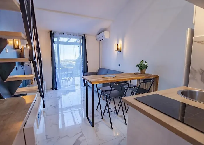 Small Paradise Sea View *