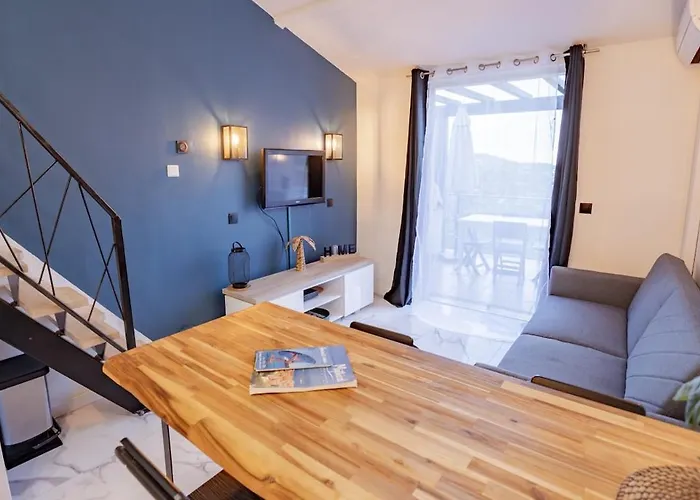 Small Paradise Sea View *